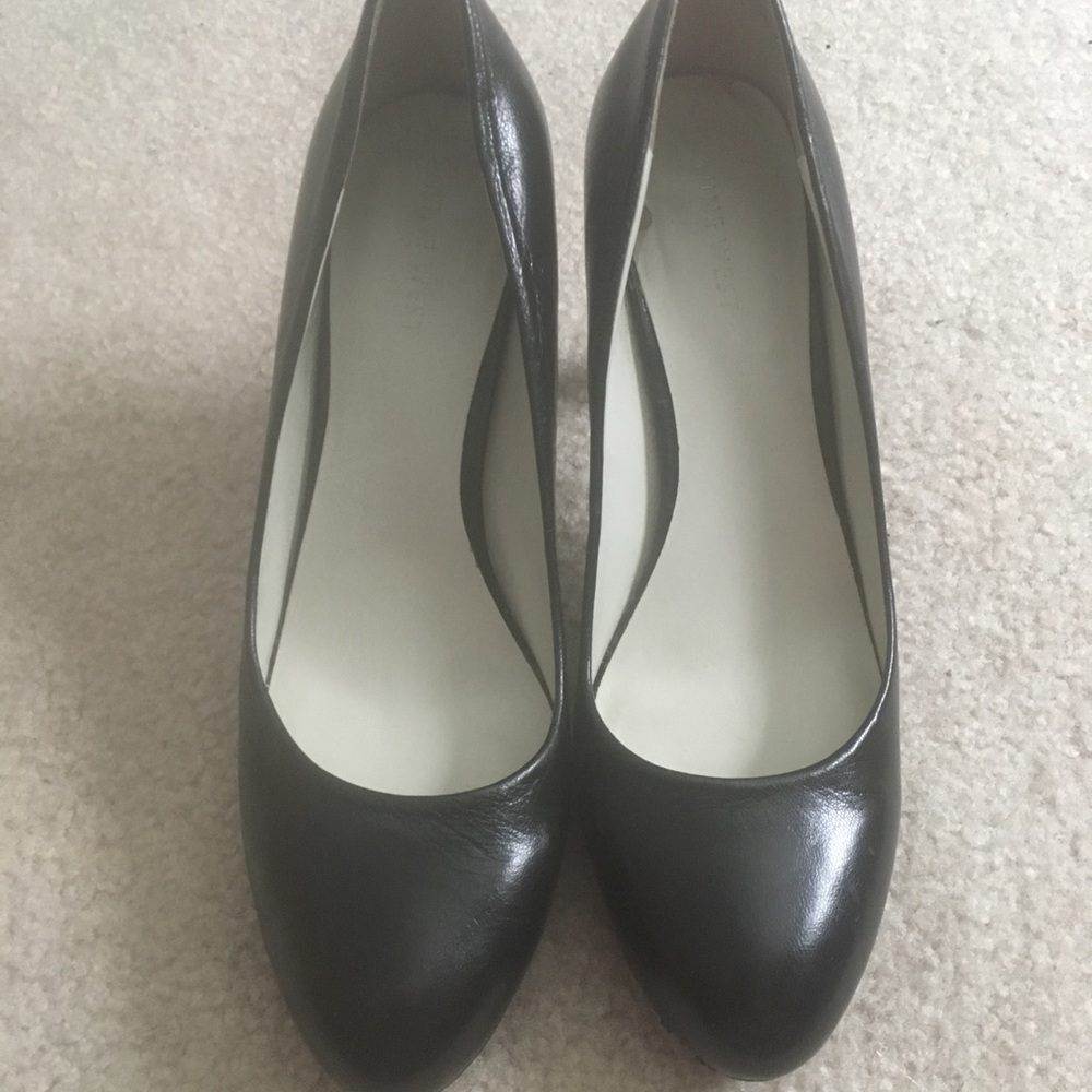 Nine West Heels- free ship!